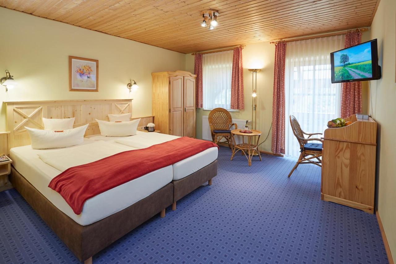 Land- Und Aktivhotel Altmuehlaue Bad Rodach Dış mekan fotoğraf