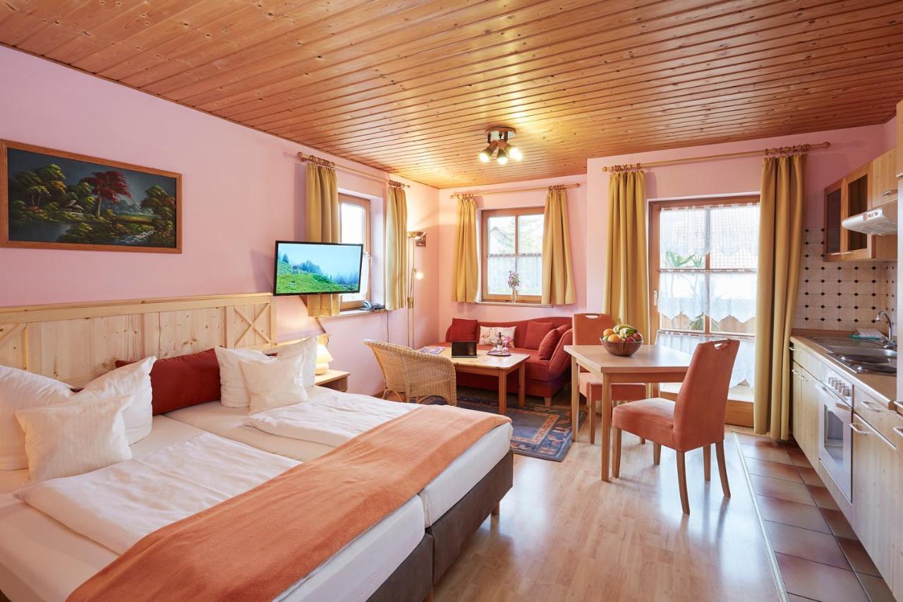 Land- Und Aktivhotel Altmuehlaue Bad Rodach Dış mekan fotoğraf